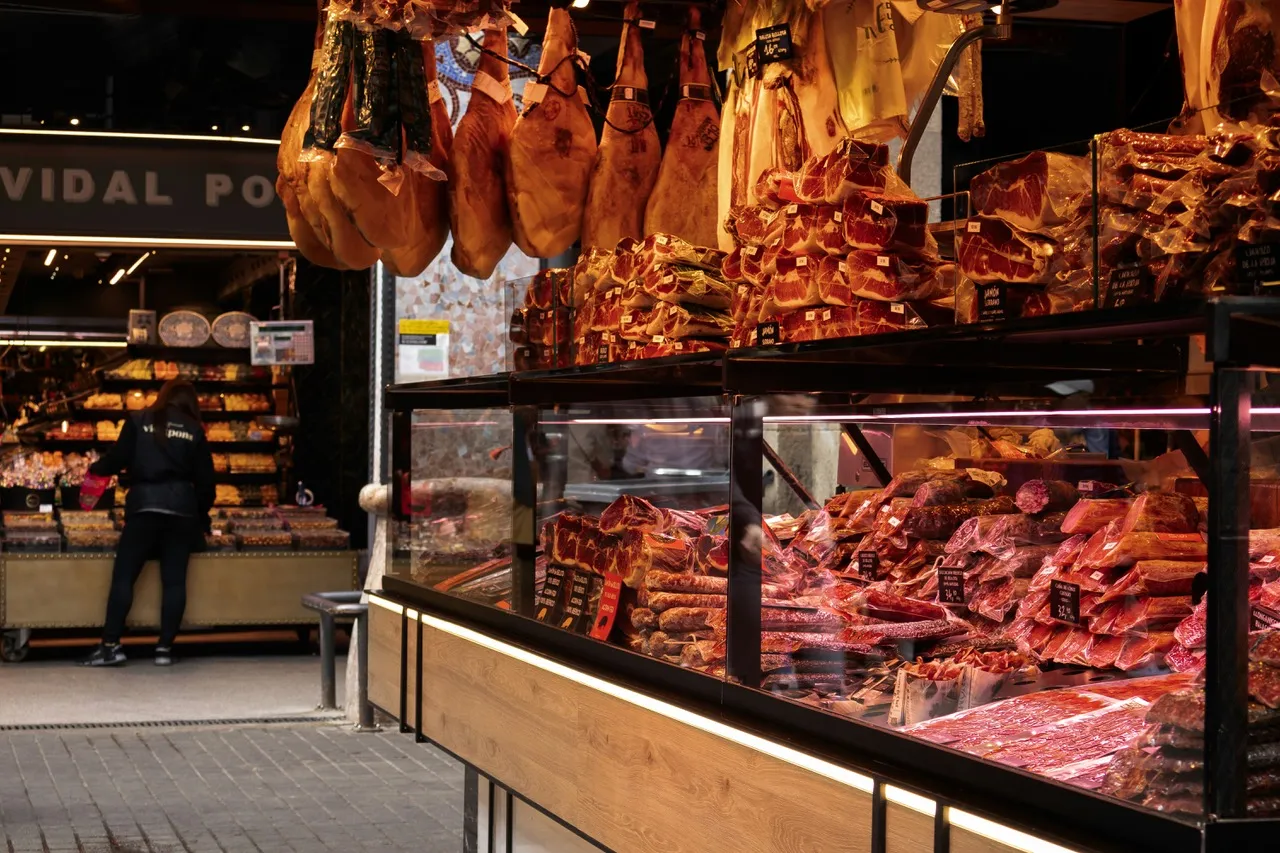 Auswahl mediterraner Delikatessen fuer Capricho Culinario